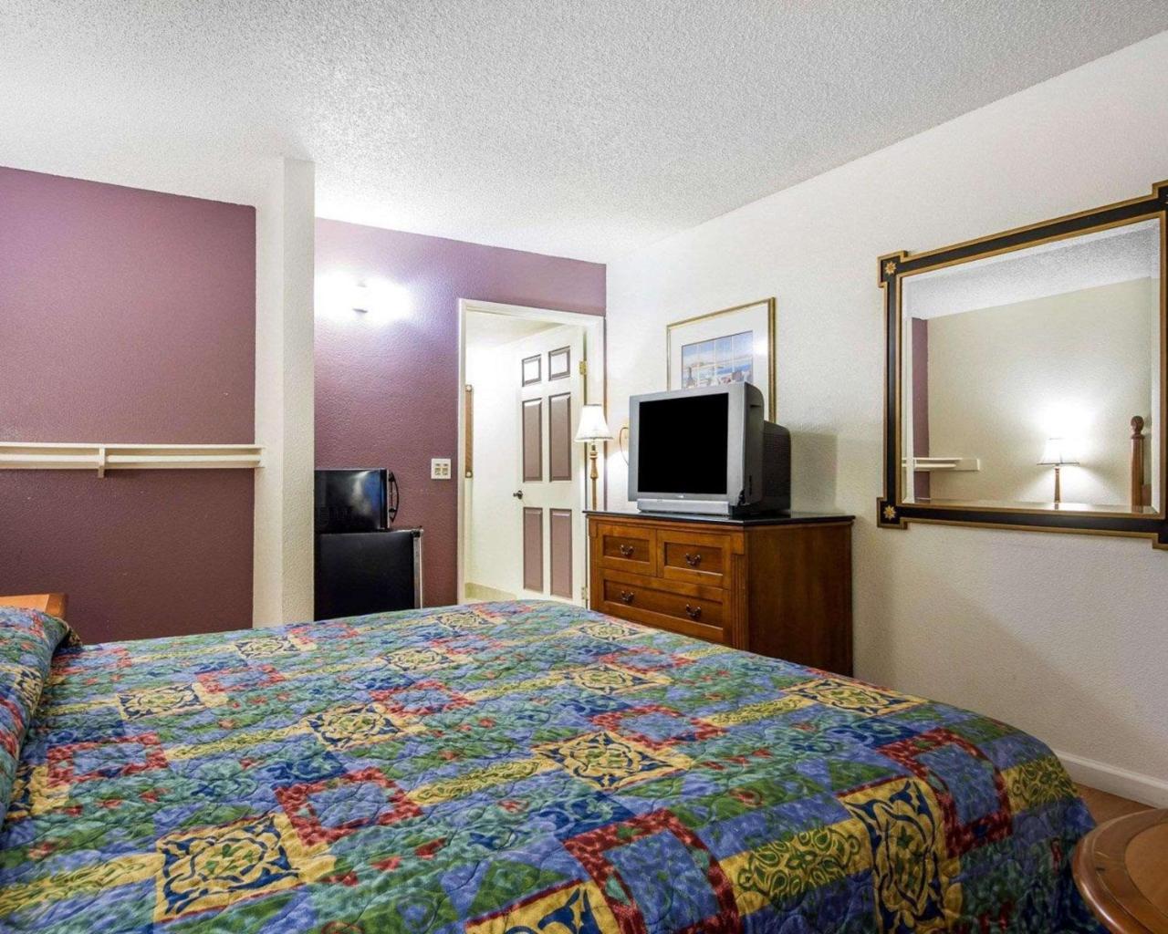 Rodeway Inn Vallejo Exterior photo