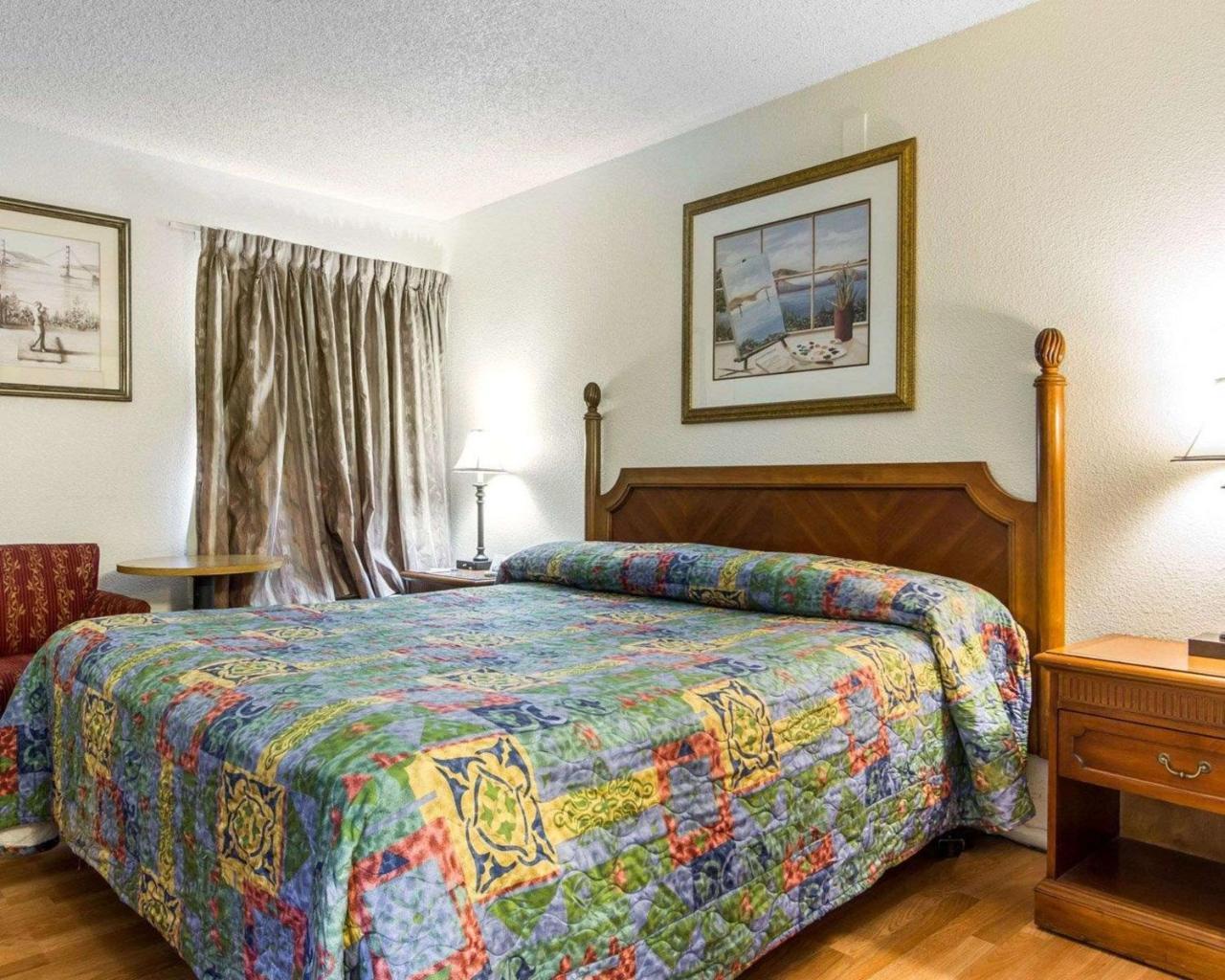 Rodeway Inn Vallejo Exterior photo